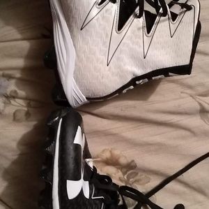 Men's under armour cleats